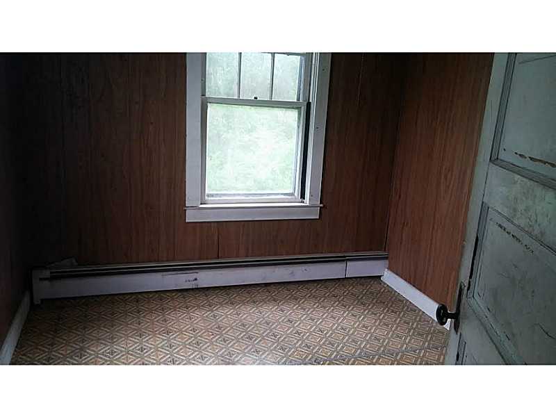 32 Arcadia Road Swansea, MA 02777 - Photo 7 of 9 Bedroom.