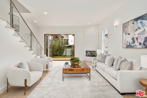 $2,695,000 | 28 Westwind Street, Marina del Rey, CA 90292