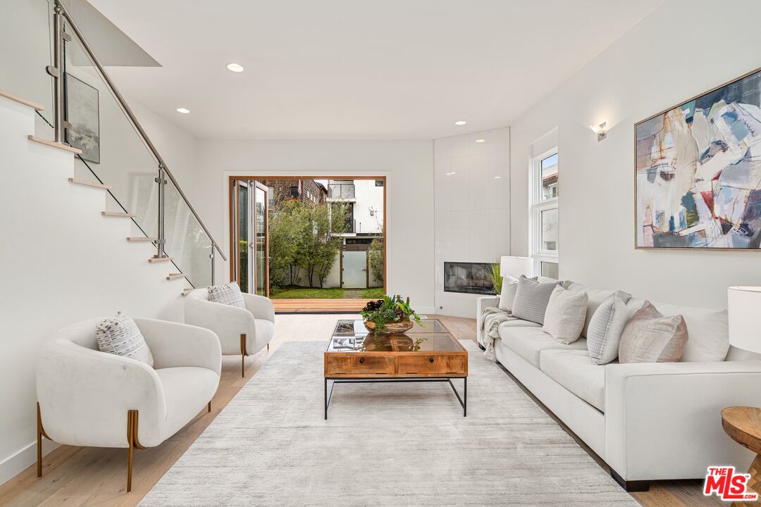 28 Westwind Street Marina del Rey, CA 90292 - Photo 11 of 45