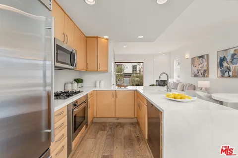 $2,695,000 | 28 Westwind Street, Marina del Rey, CA 90292