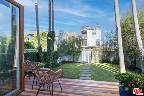 $2,695,000 | 28 Westwind Street, Marina del Rey, CA 90292