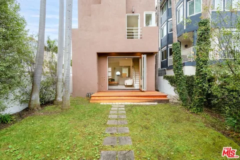 $2,695,000 | 28 Westwind Street, Marina del Rey, CA 90292