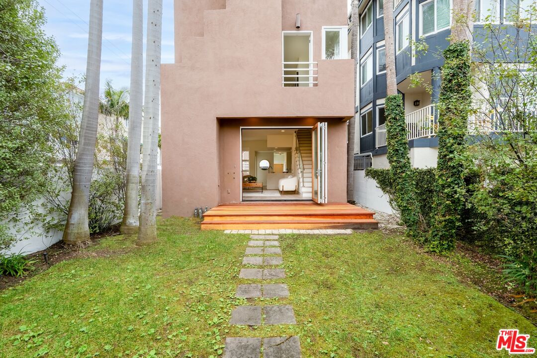 28 Westwind Street Marina del Rey, CA 90292 - Photo 33 of 45