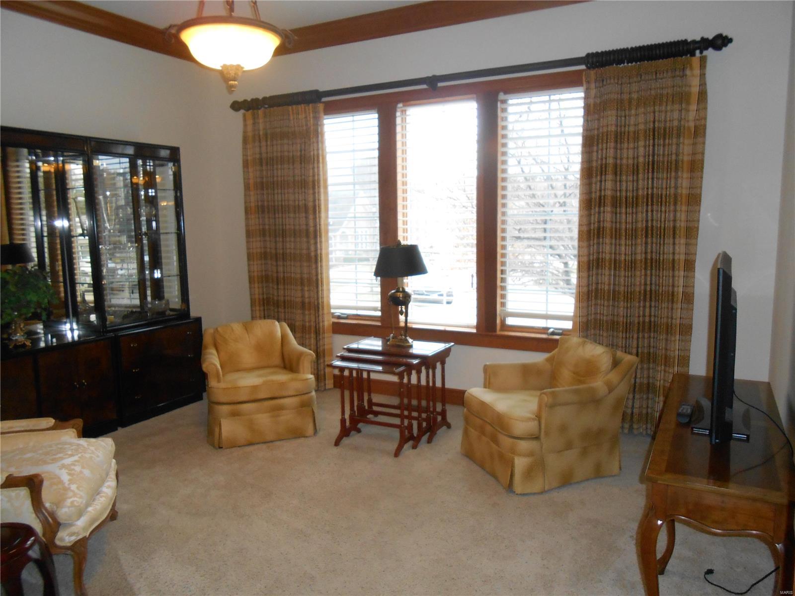 1939 Chesterfield Ridge Circle Chesterfield, MO 63017 - Photo 5 of 22 Gallery Image 5