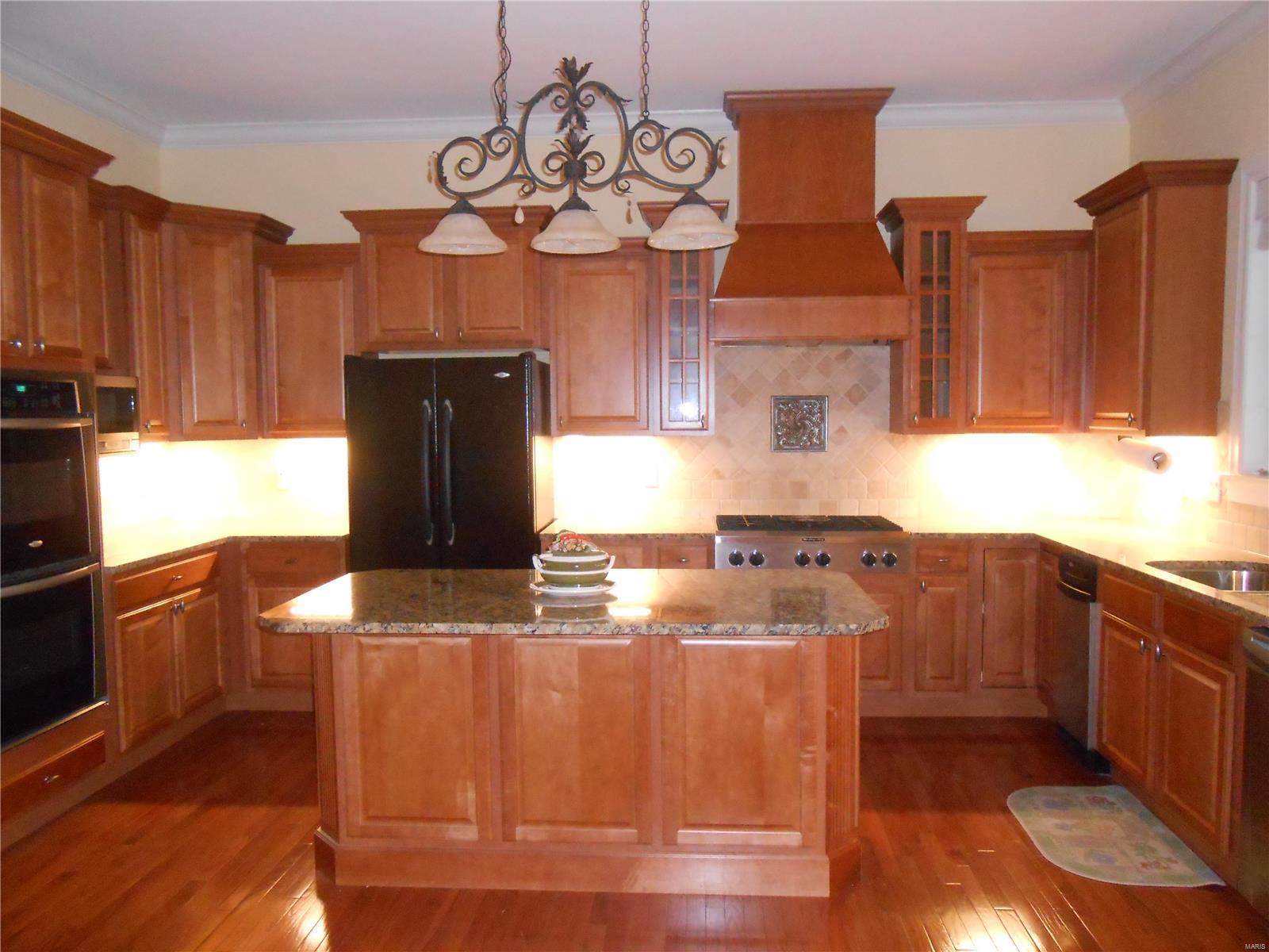 1939 Chesterfield Ridge Circle Chesterfield, MO 63017 - Photo 9 of 22 Gallery Image 9