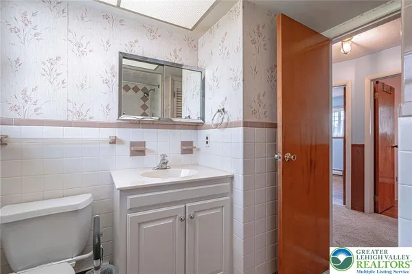 $299,900 | 2630 Jacksonville Road, Bethlehem, PA 18017