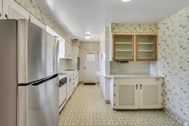 653 West 3400th Street South Bountiful, UT 84010 - Photo 7 of 27