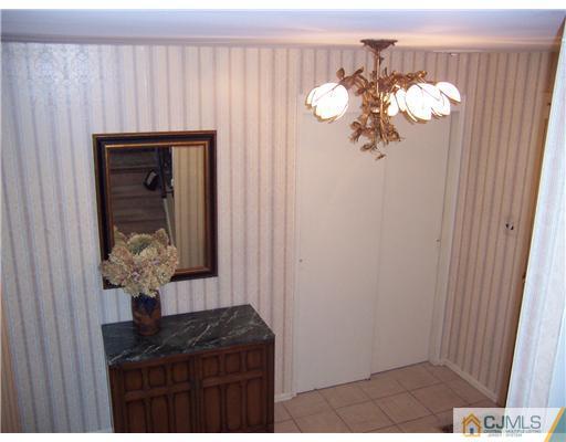 638 New Dover Road Colonia, NJ 07067 - Photo 20 of 23