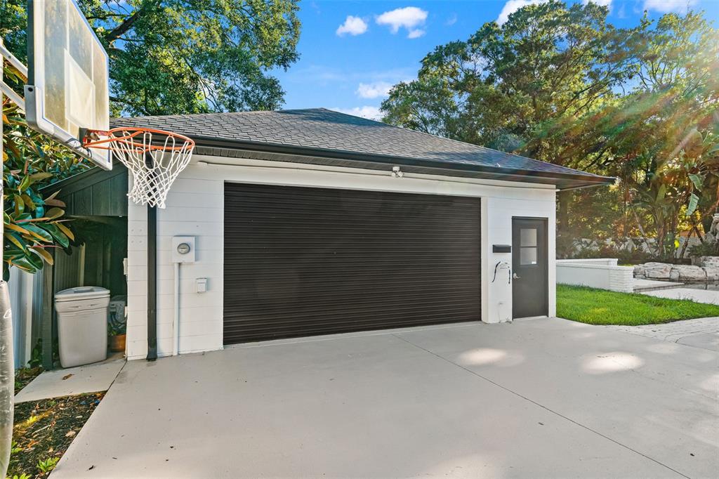 2521 Lake Ellen Drive Tampa, FL 33618 - Photo 44 of 54