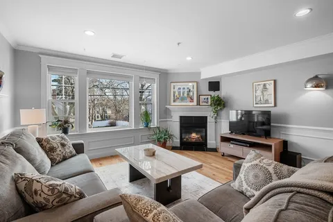 $670,000 | 100 Burrill Street, Unit 3, Swampscott, MA 01907