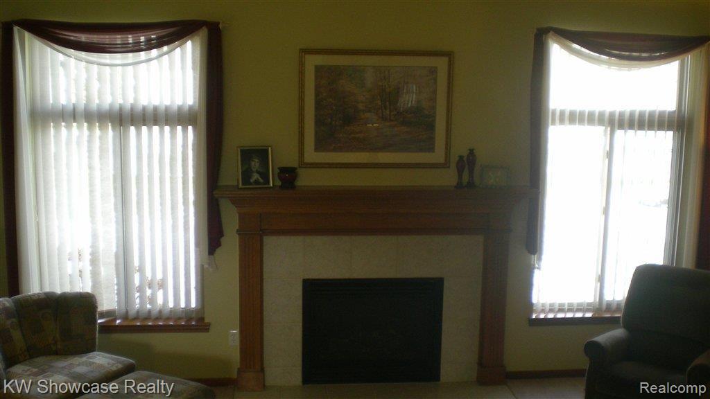 49206 Monte Road New Baltimore, MI 48047 - Photo 11 of 21 LOTS OF LIGHT