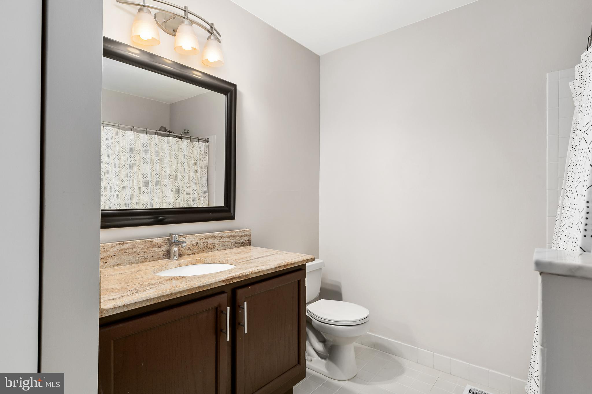 1205 Wharton Road Mount Laurel, NJ 08054 - Photo 20 of 30 2nd Floor Full Bath