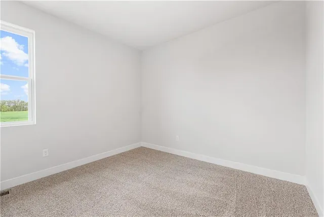 $551,425 | 1583 Grayhawk Drive, Basehor, KS 66007