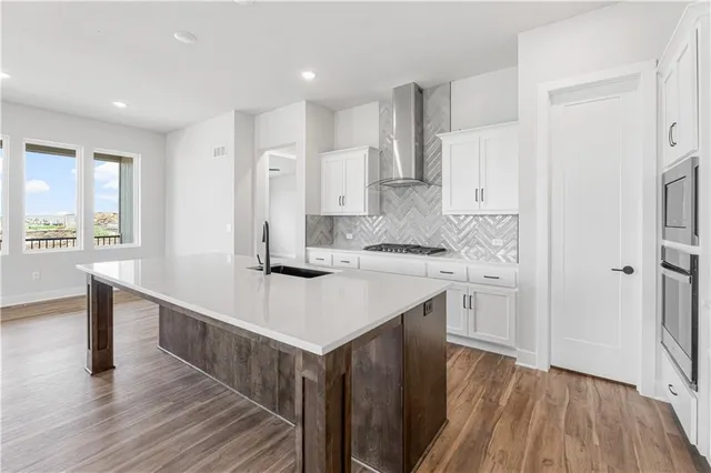 $551,425 | 1583 Grayhawk Drive, Basehor, KS 66007