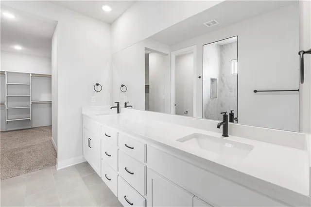 $551,425 | 1583 Grayhawk Drive, Basehor, KS 66007