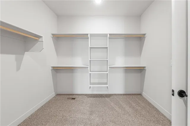 $551,425 | 1583 Grayhawk Drive, Basehor, KS 66007