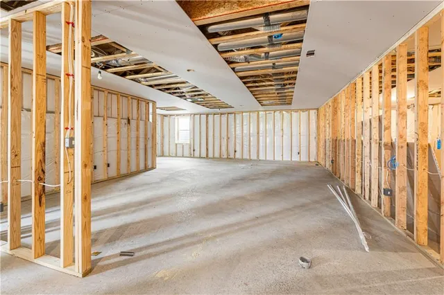 $551,425 | 1583 Grayhawk Drive, Basehor, KS 66007