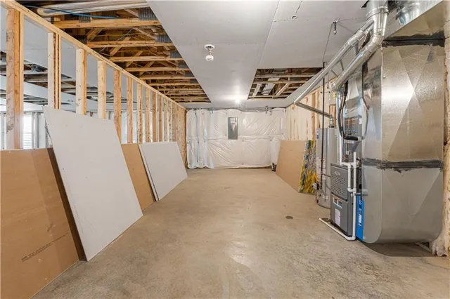 $551,425 | 1583 Grayhawk Drive, Basehor, KS 66007