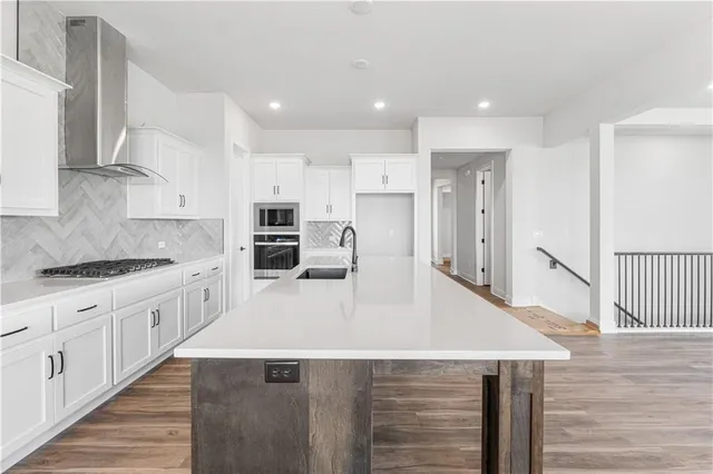 $551,425 | 1583 Grayhawk Drive, Basehor, KS 66007