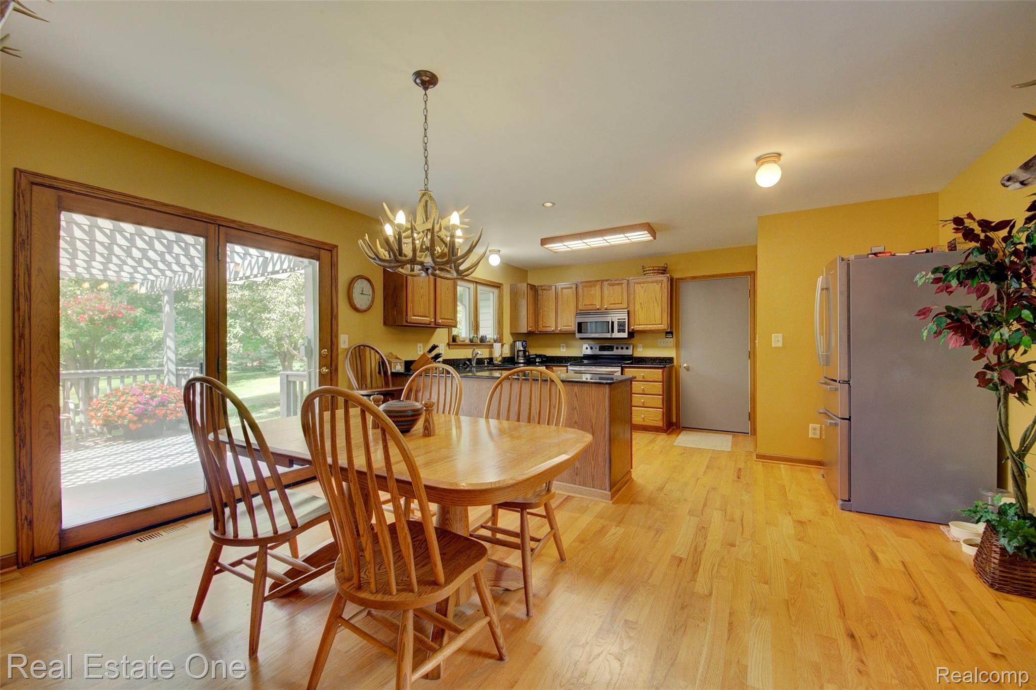 7112 Richardson Road Howell, MI 48843 - Photo 14 of 97 930A4777_8_9.jpg