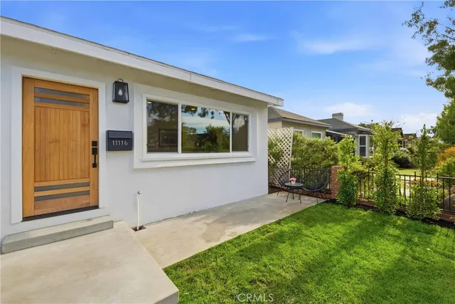 $1,065,000 | 11116 Culver Boulevard, Culver City, CA 90230