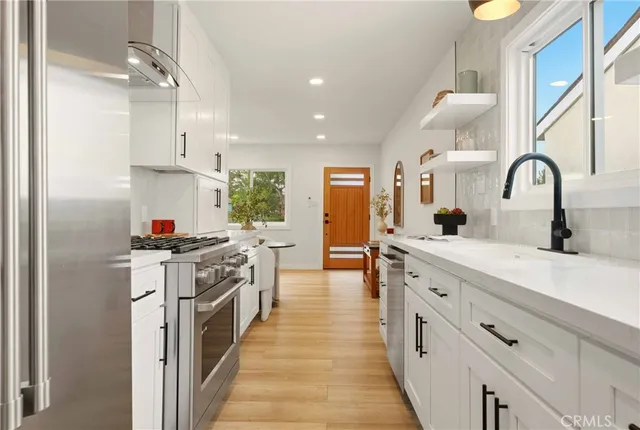$1,065,000 | 11116 Culver Boulevard, Culver City, CA 90230
