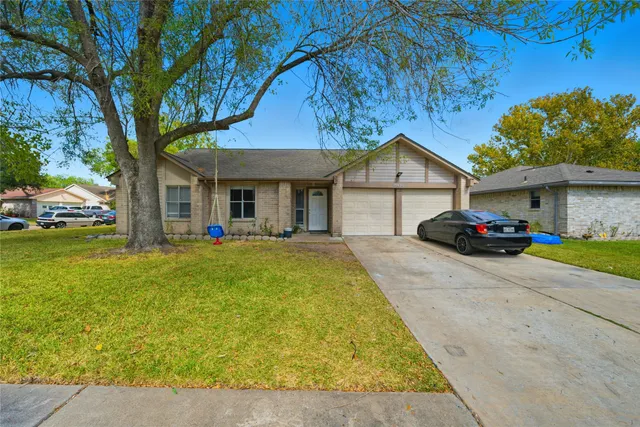 $290,000 | 15830 Thistledew Drive, Houston, TX 77082