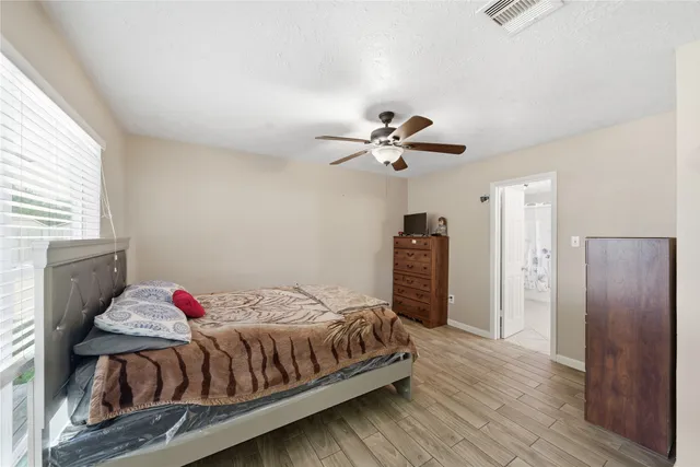 $290,000 | 15830 Thistledew Drive, Houston, TX 77082