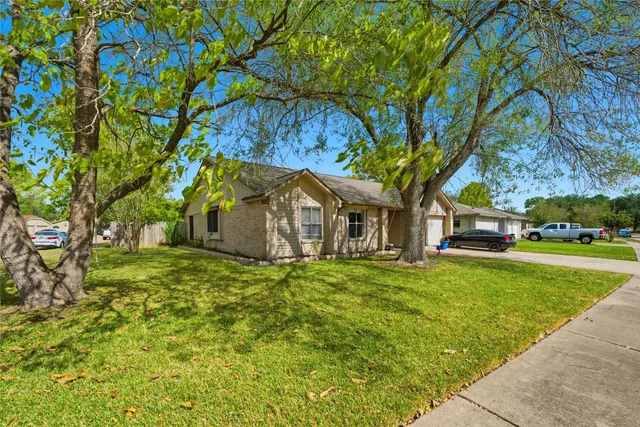 $290,000 | 15830 Thistledew Drive, Houston, TX 77082