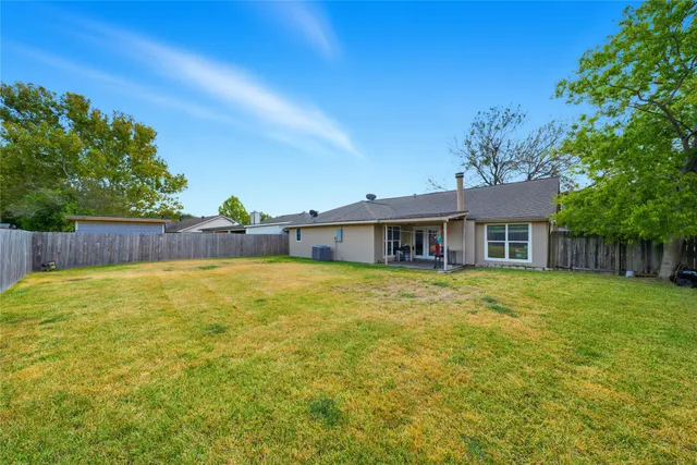 $290,000 | 15830 Thistledew Drive, Houston, TX 77082