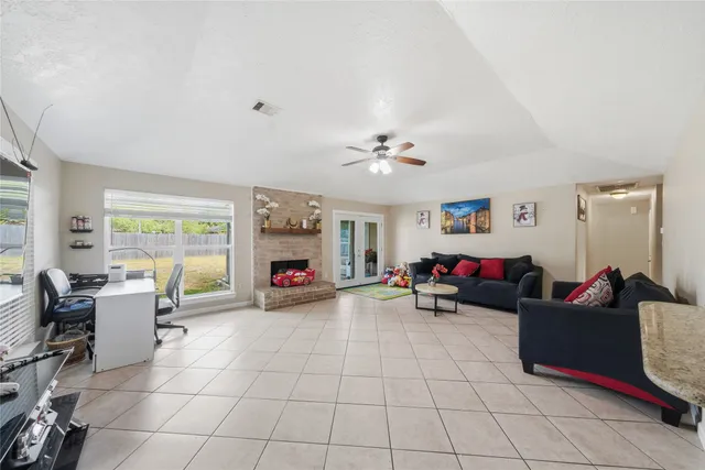 $290,000 | 15830 Thistledew Drive, Houston, TX 77082