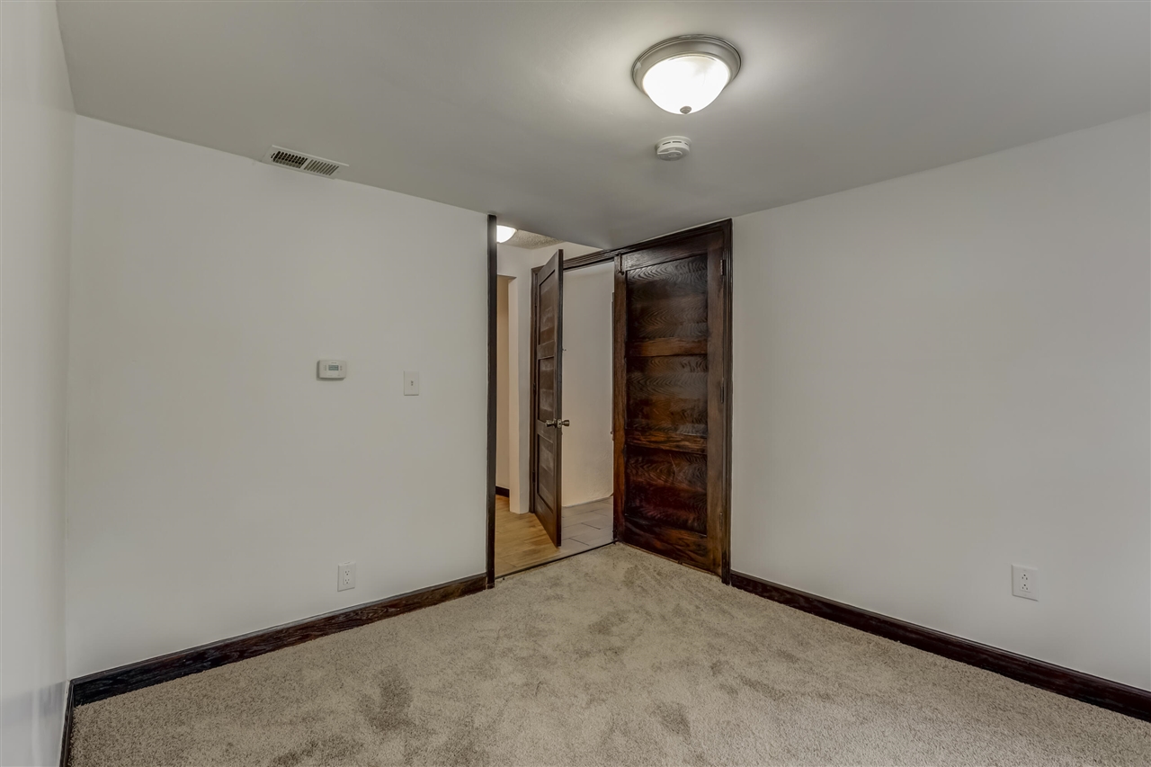 7006 Toepfer Road, Unit : UPPER Warren, MI 48091 - Photo 7 of 13