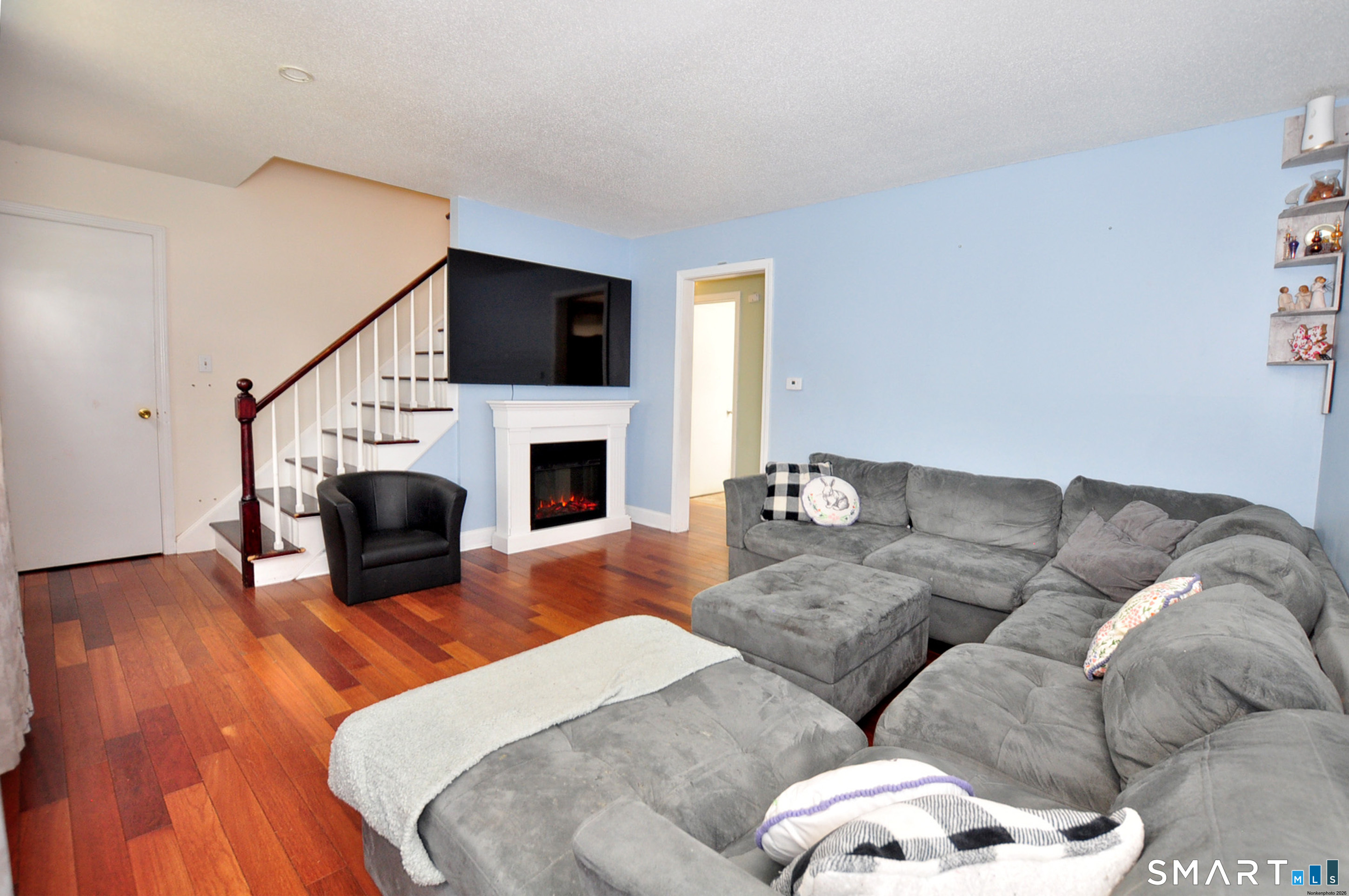 33 Allen Street Bristol, CT 06010 - Photo 5 of 22