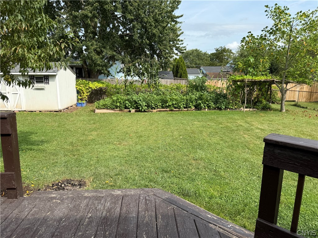 7437 Farmstead Road Clay, NY 13088 - Photo 6 of 32 Gallery Image 6