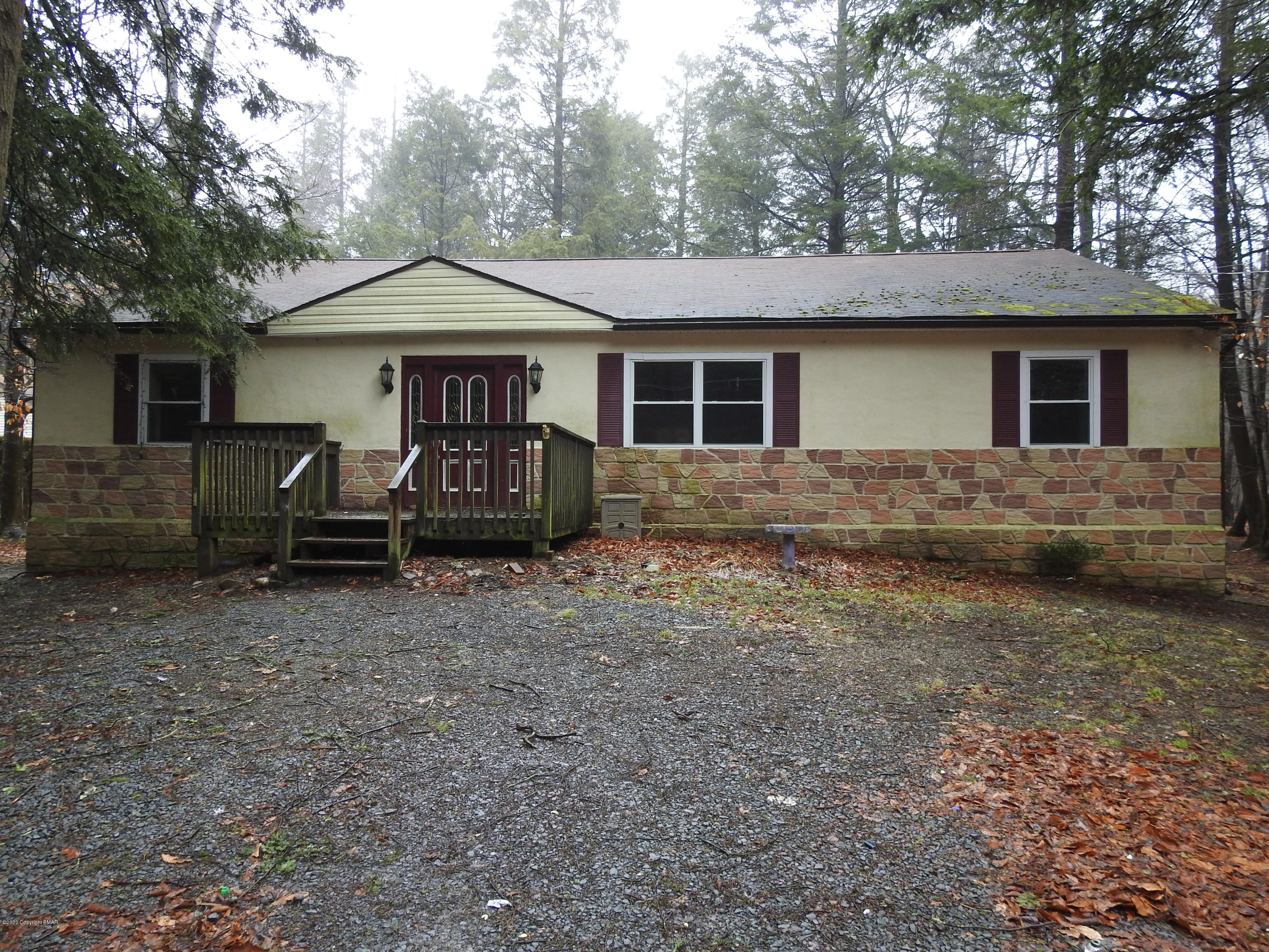 164 Pocono Road Albrightsville, PA 18210 - Photo 2 of 41 Close front
