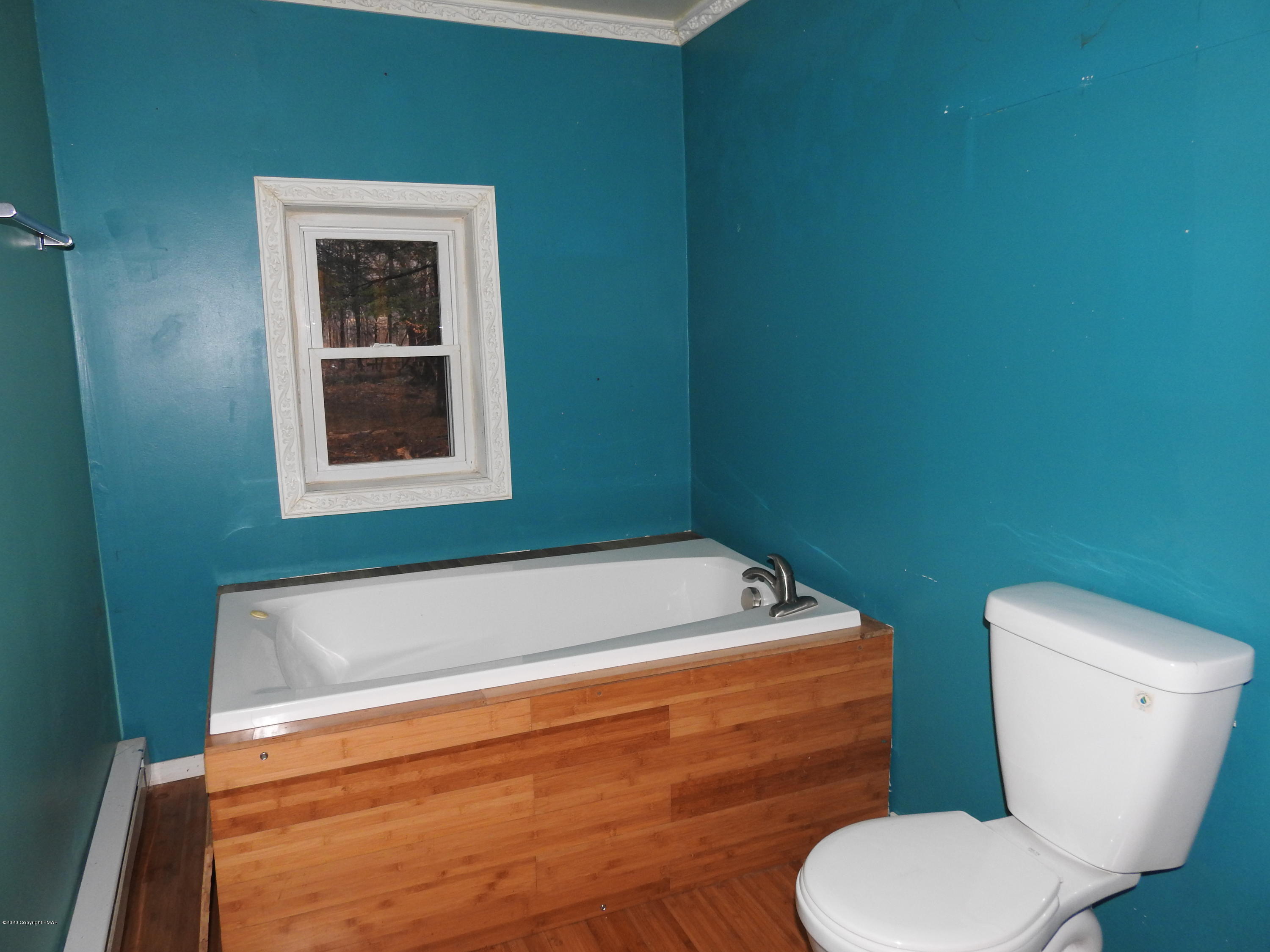 164 Pocono Road Albrightsville, PA 18210 - Photo 22 of 41 Jetted Tub