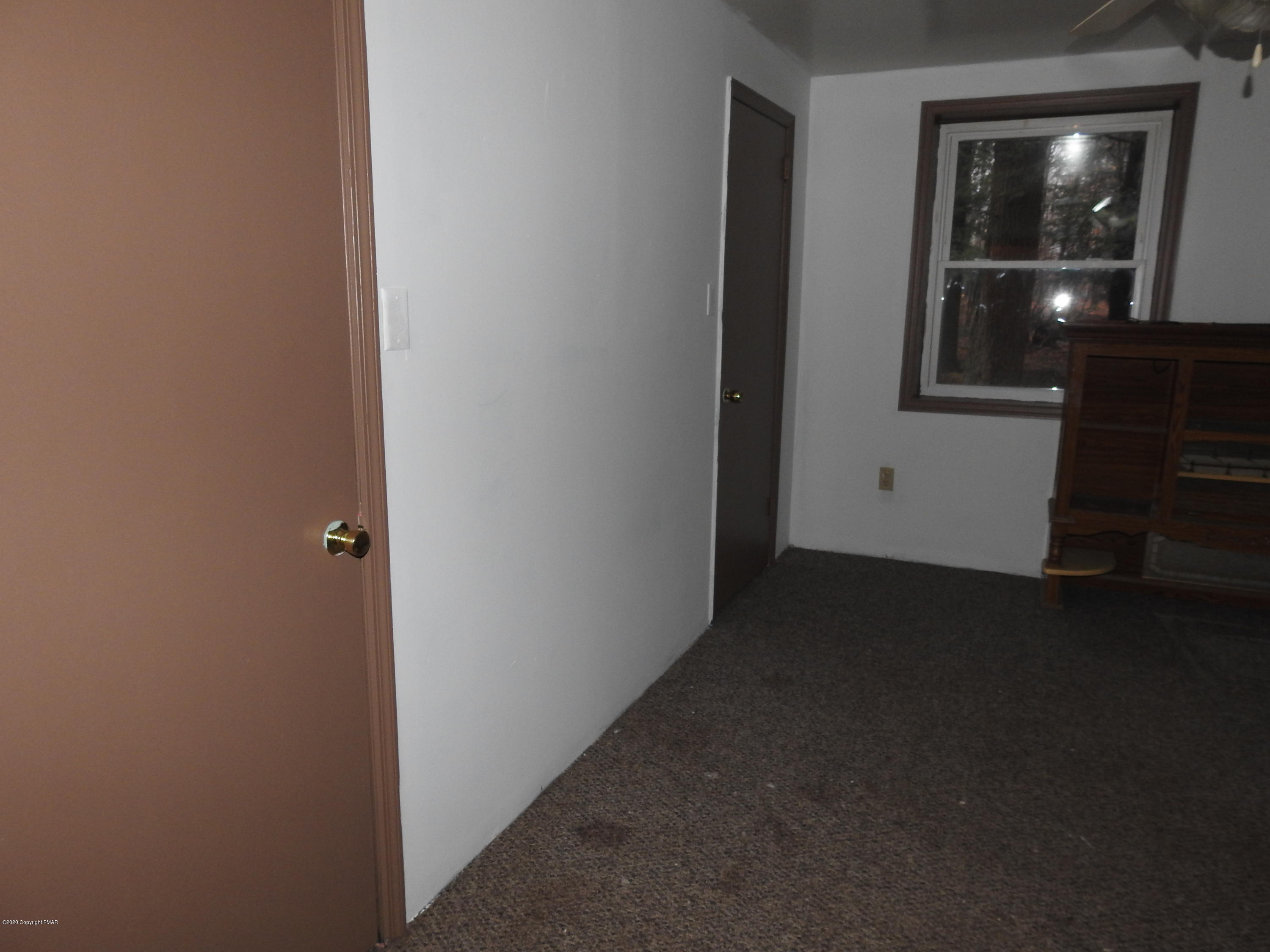 164 Pocono Road Albrightsville, PA 18210 - Photo 31 of 41 BR3-Closets