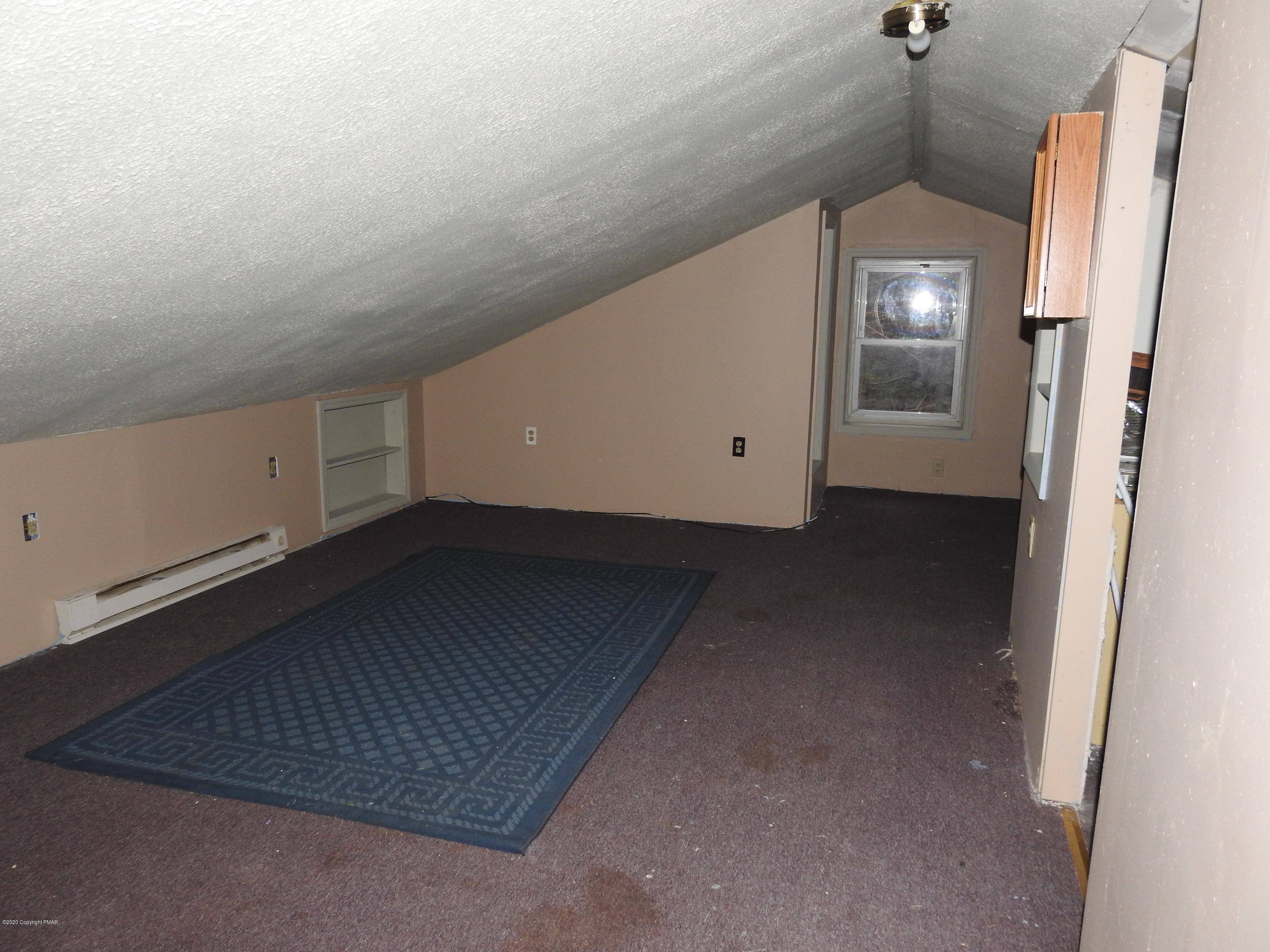164 Pocono Road Albrightsville, PA 18210 - Photo 38 of 41 Upstairs Loft area