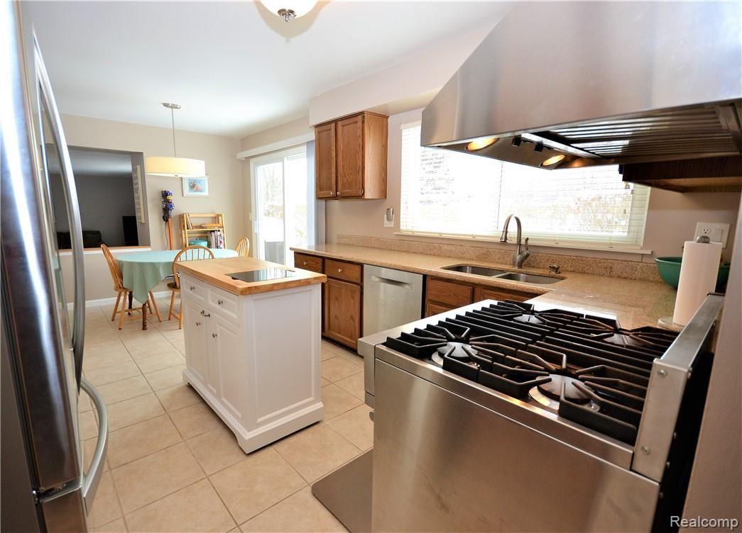 36104 Fredericksburg Road Farmington, MI 48331 - Photo 10 of 49 3 Kitchen 1.JPG