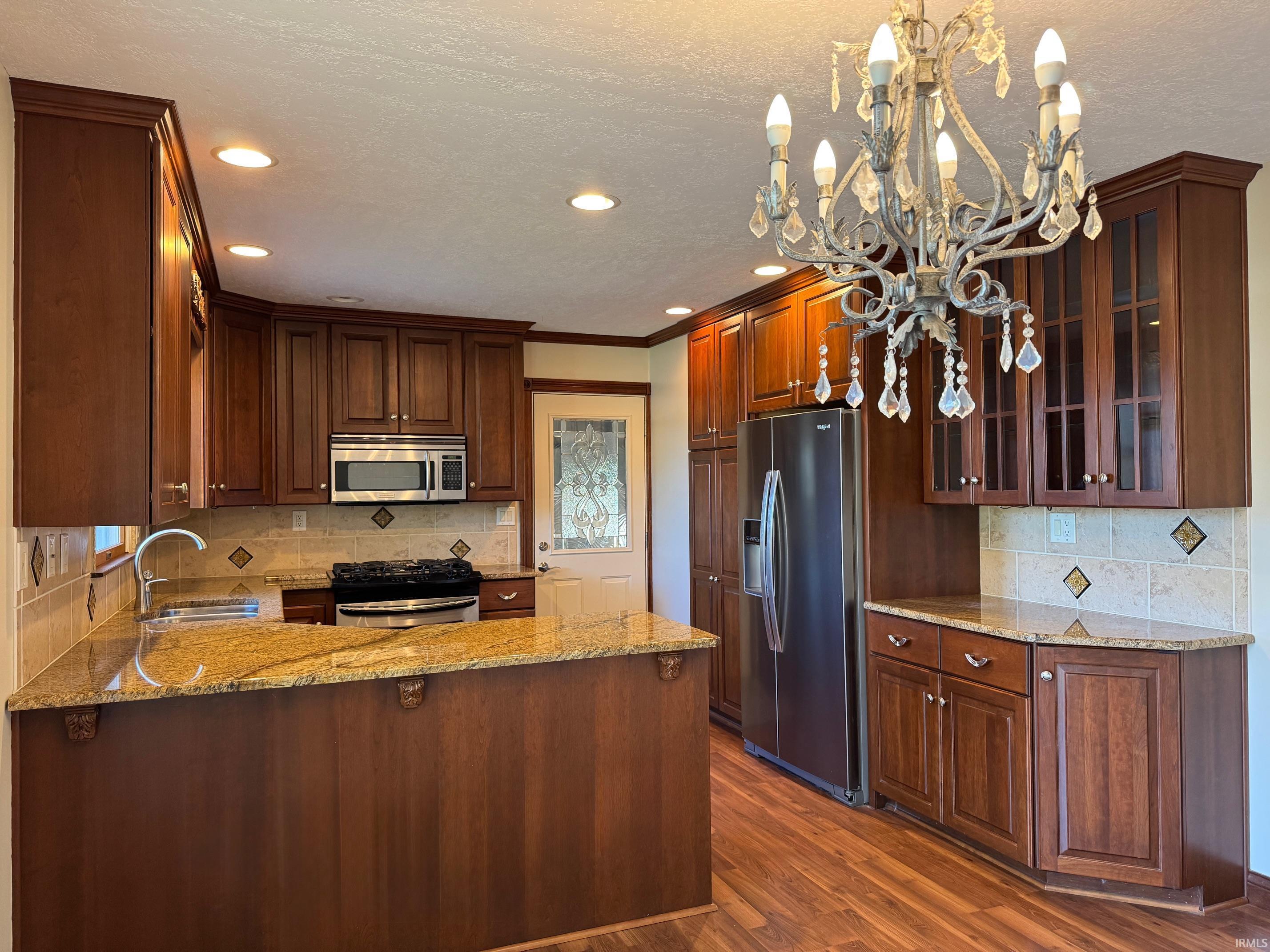 1402 Washington Street Rochester, IN 46975 - Photo 7 of 25