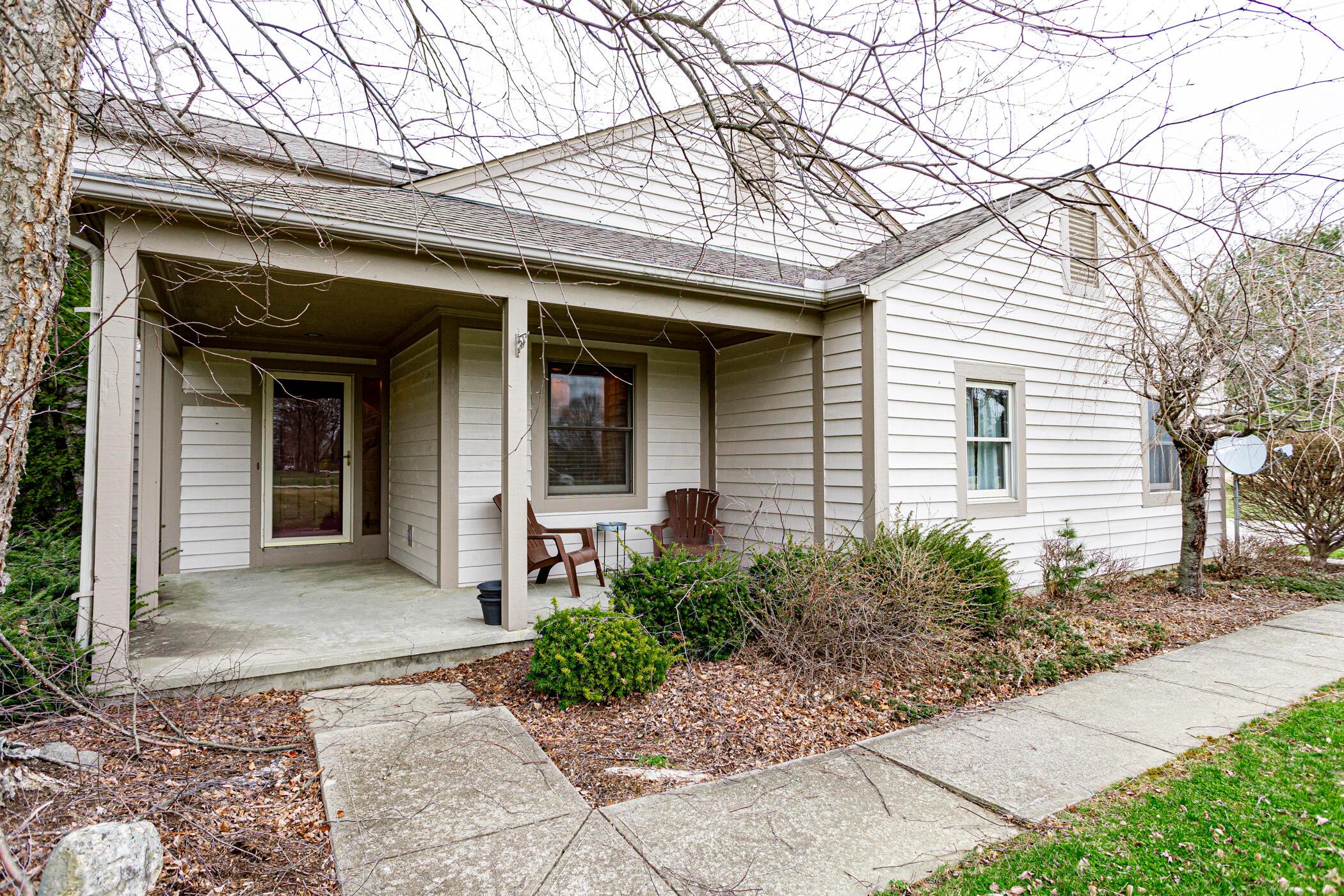 8091 Dustin Road Galena, OH 43021 - Photo 13 of 72 8091 Dustin Road, Galena, OH 43021_028