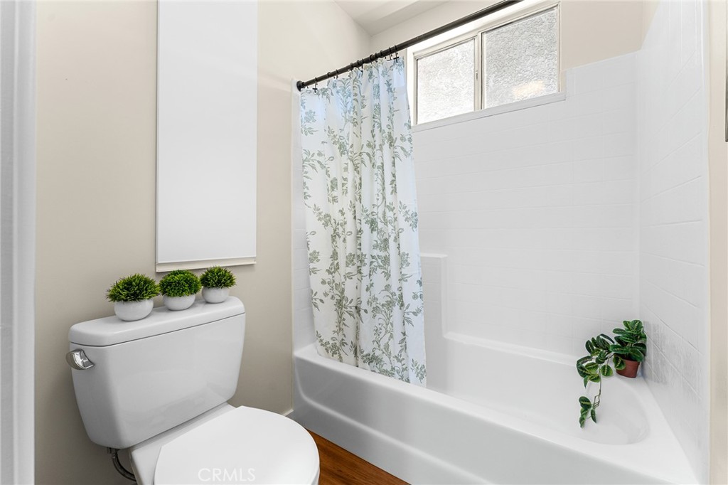 9110 Happy Camp Road Moorpark, CA 93021 - Photo 26 of 73 Master bathroom