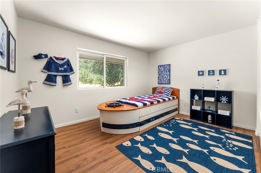 9110 Happy Camp Road Moorpark, CA 93021 - Photo 30 of 73 Upstairs children's room