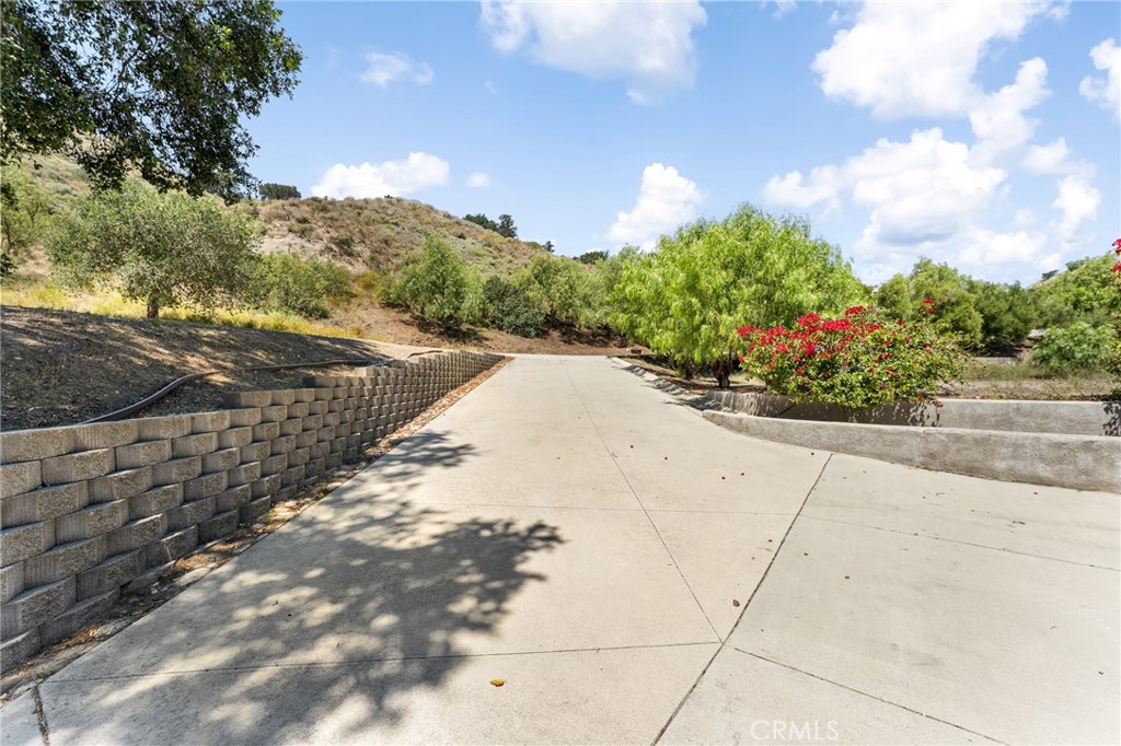 9110 Happy Camp Road Moorpark, CA 93021 - Photo 54 of 73 Roadway leaving house
