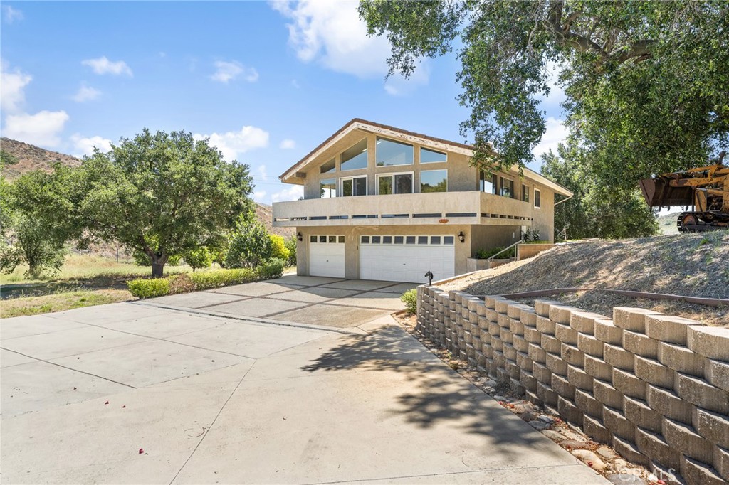 9110 Happy Camp Road Moorpark, CA 93021 - Photo 60 of 73 Driveway