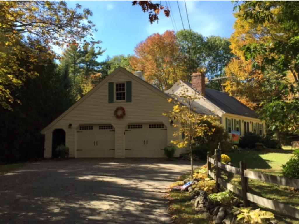 223 Governors Road Brookfield, NH 03872 - Photo 2 of 24
