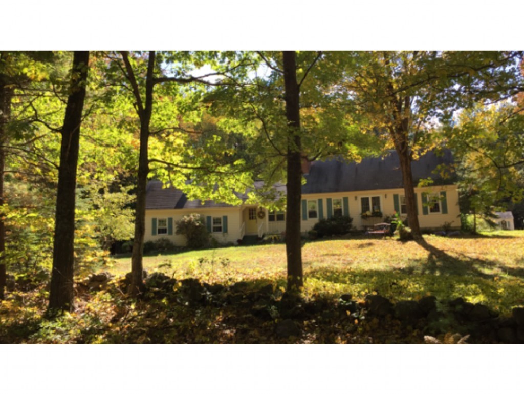 223 Governors Road Brookfield, NH 03872 - Photo 3 of 24