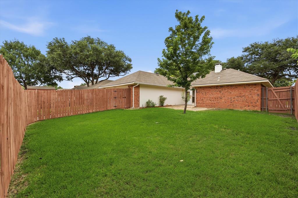 4203 Meadow Ridge Drive Carrollton, TX 75010 - Photo 29 of 32
