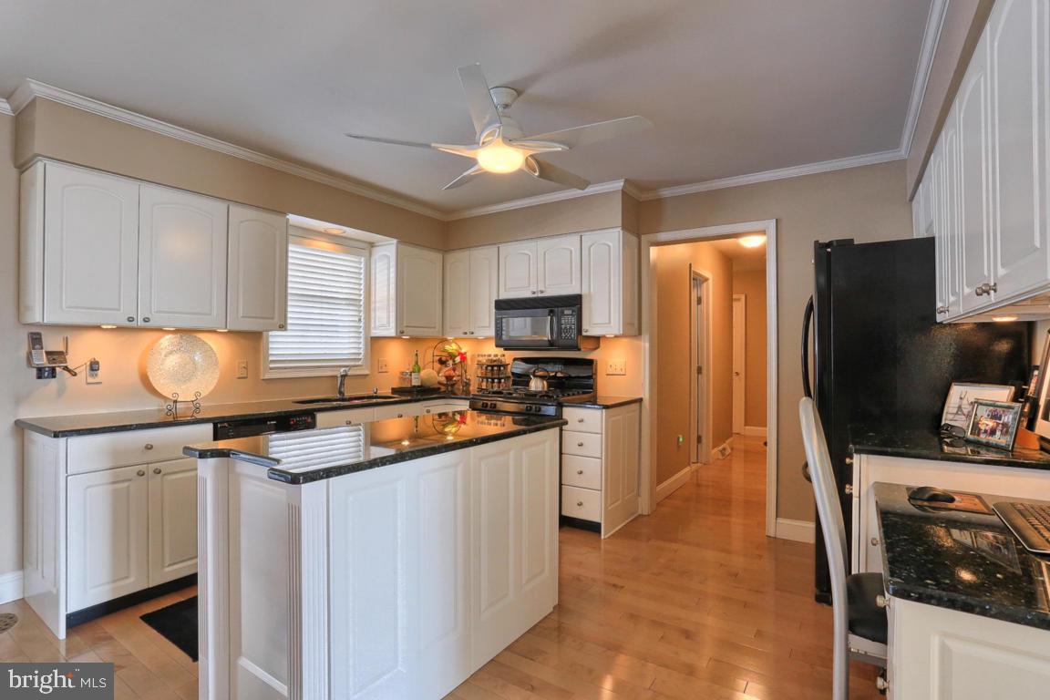2153 Saddleridge Road Lancaster, PA 17601 - Photo 3 of 51