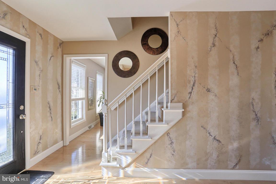 2153 Saddleridge Road Lancaster, PA 17601 - Photo 8 of 51